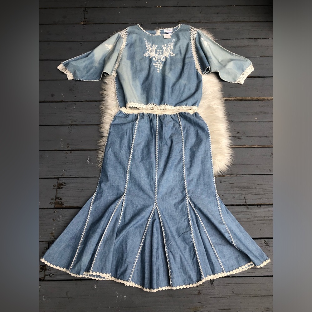 Vintage Blue Denim Wash Chambray Embroidery Crochet Lace Trim Top & Skirt L